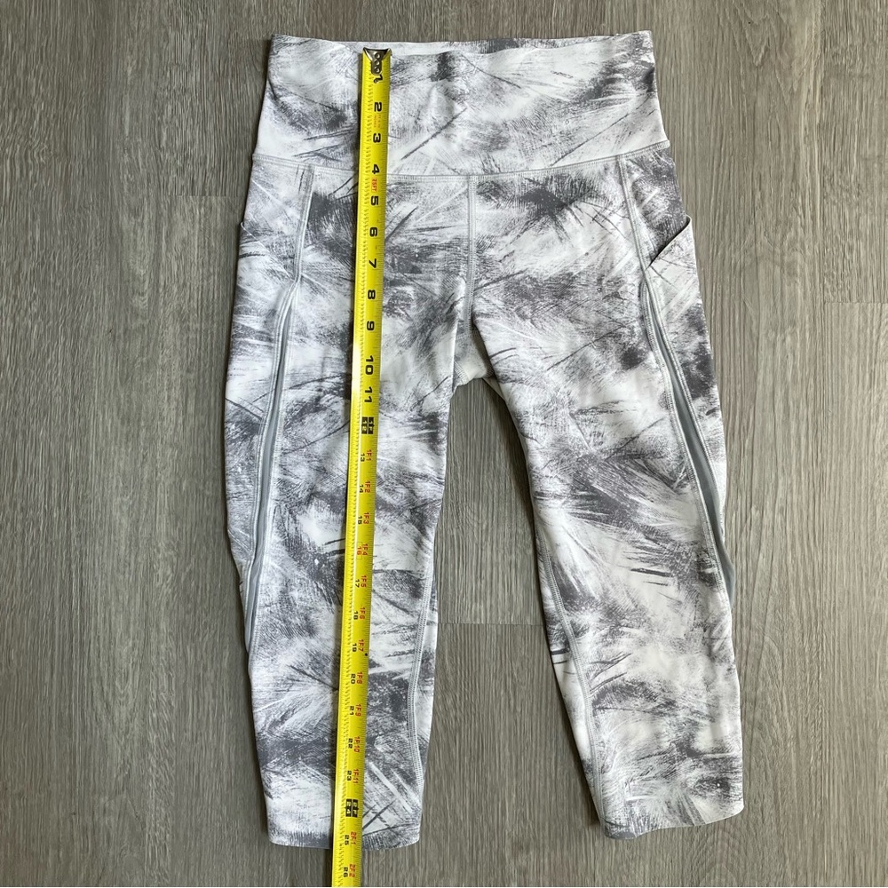 Lululemon Pace Perfect Crop Leggings Women's Size 6 Gray Activewear Pockets - Picture 12 of 15